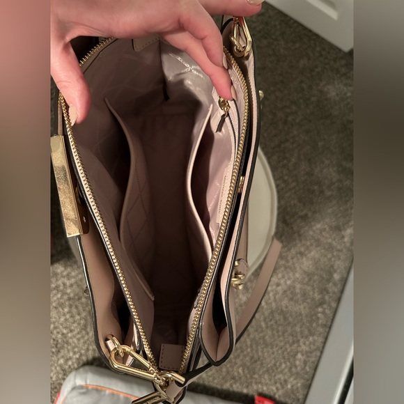 Michael Kors Purse - Picture 4 of 6